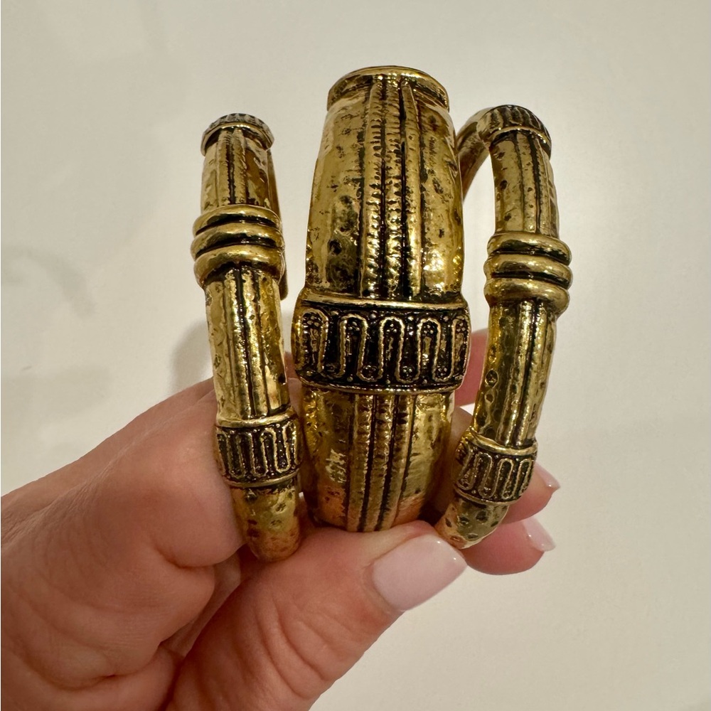Zara Hammered Metal Gold-Tone Chunky Bangle Bracelet Set of 3 - Picture 4 of 5